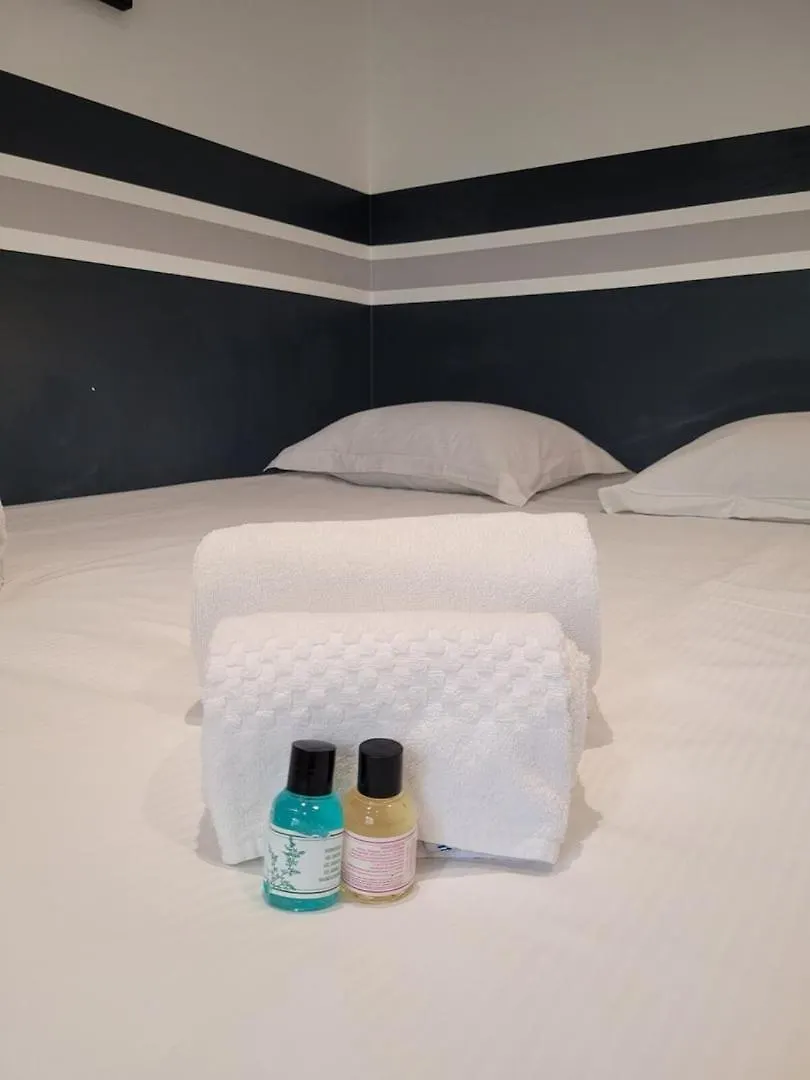 Le Bijou De Valrose - 4 Bedroom With Pool ニース 0*,  フランス