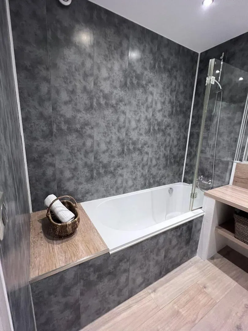アパート Le Bijou De Valrose - 4 Bedroom With Pool ニース フランス